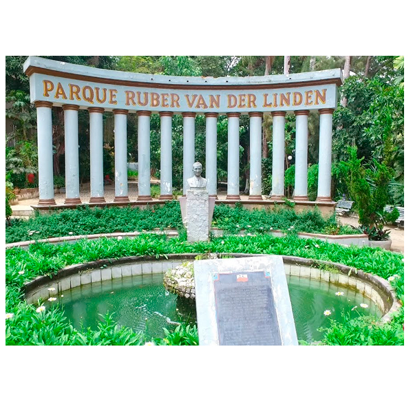Parque Ruben Van Der Linden
